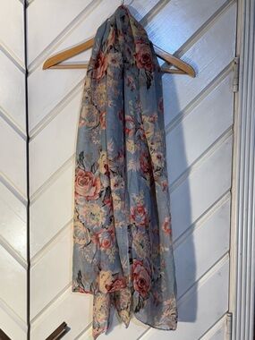 Lightweight Floral Scarf in Dusty Blue with Rose Print Cashmere blend